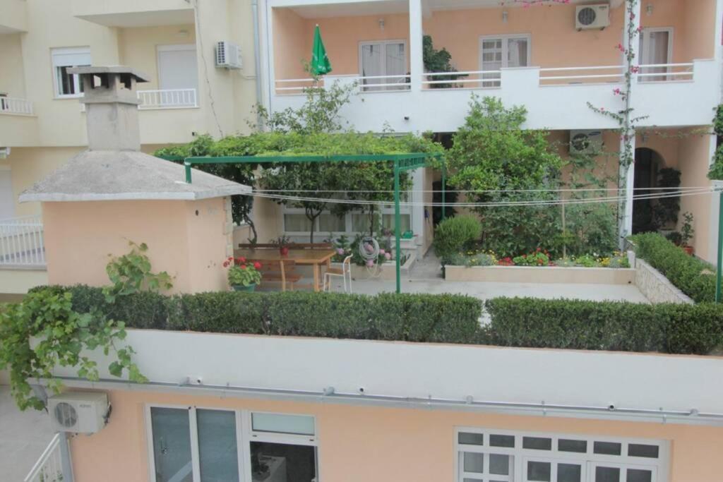 Cosey Studio Apartment For 2 Free Private Parking Makarska Dış mekan fotoğraf