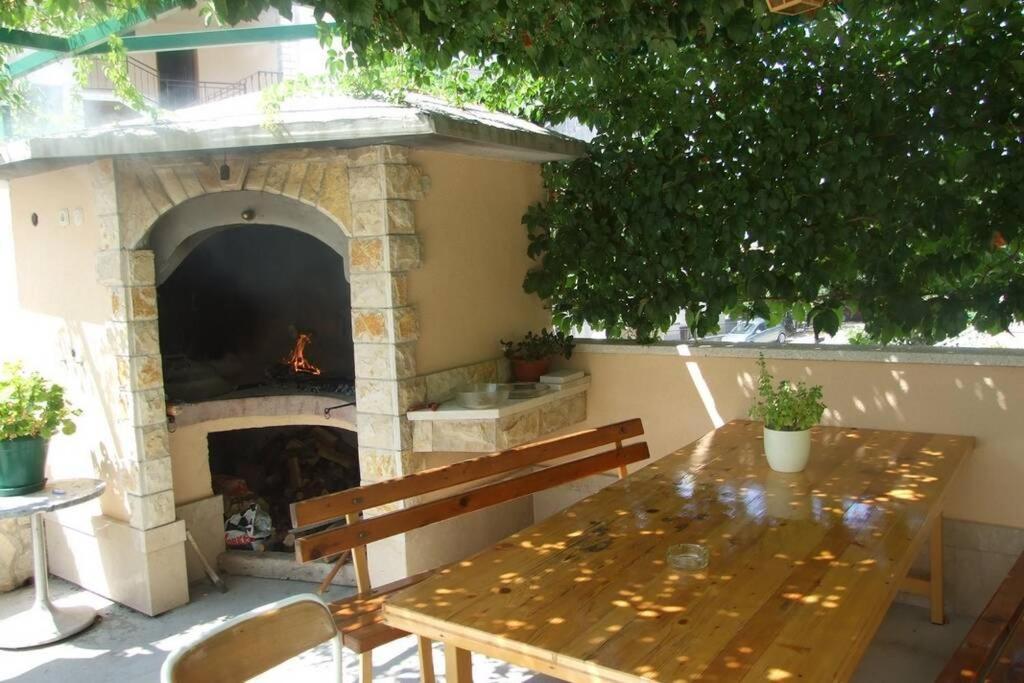 Cosey Studio Apartment For 2 Free Private Parking Makarska Dış mekan fotoğraf