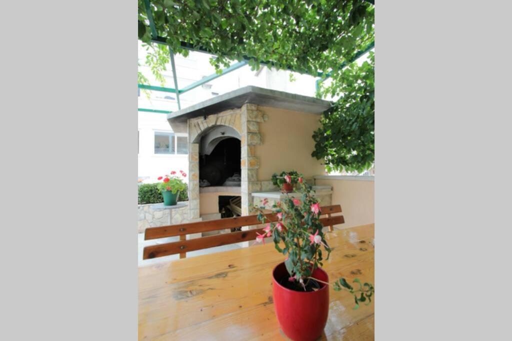 Cosey Studio Apartment For 2 Free Private Parking Makarska Dış mekan fotoğraf
